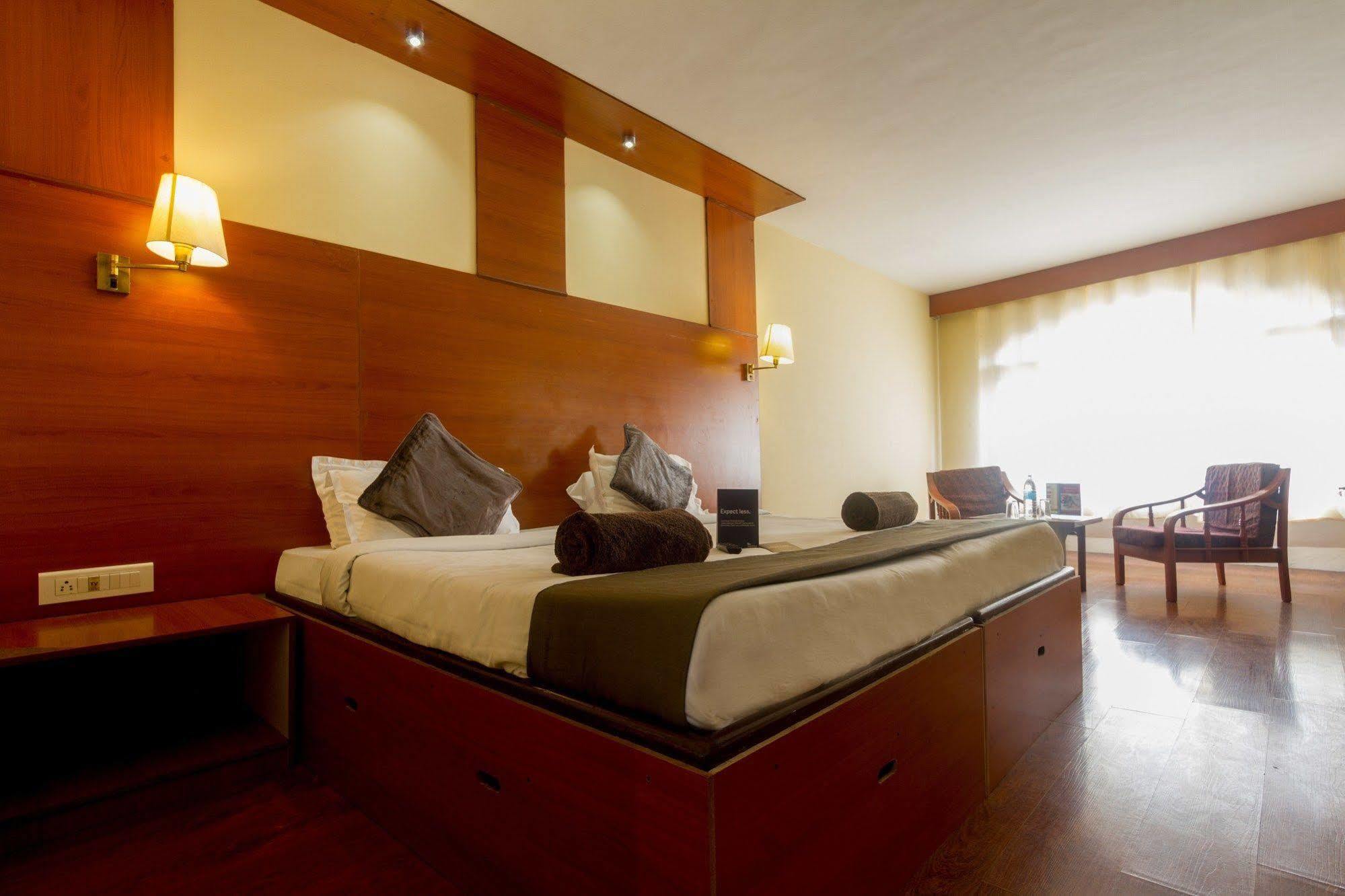 Fabhotel Khems Shoram Palace Road Ooty Exteriör bild