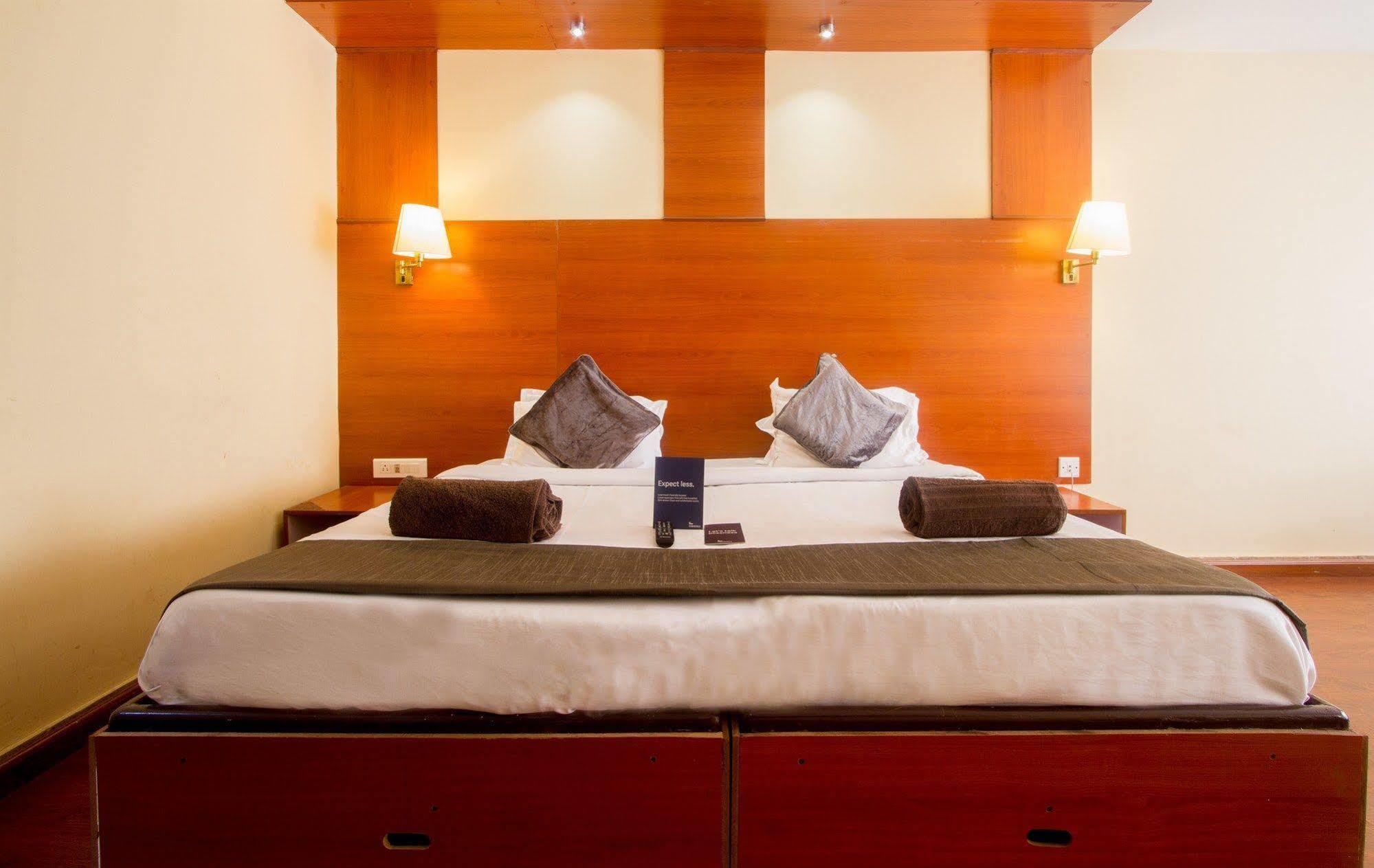 Fabhotel Khems Shoram Palace Road Ooty Exteriör bild