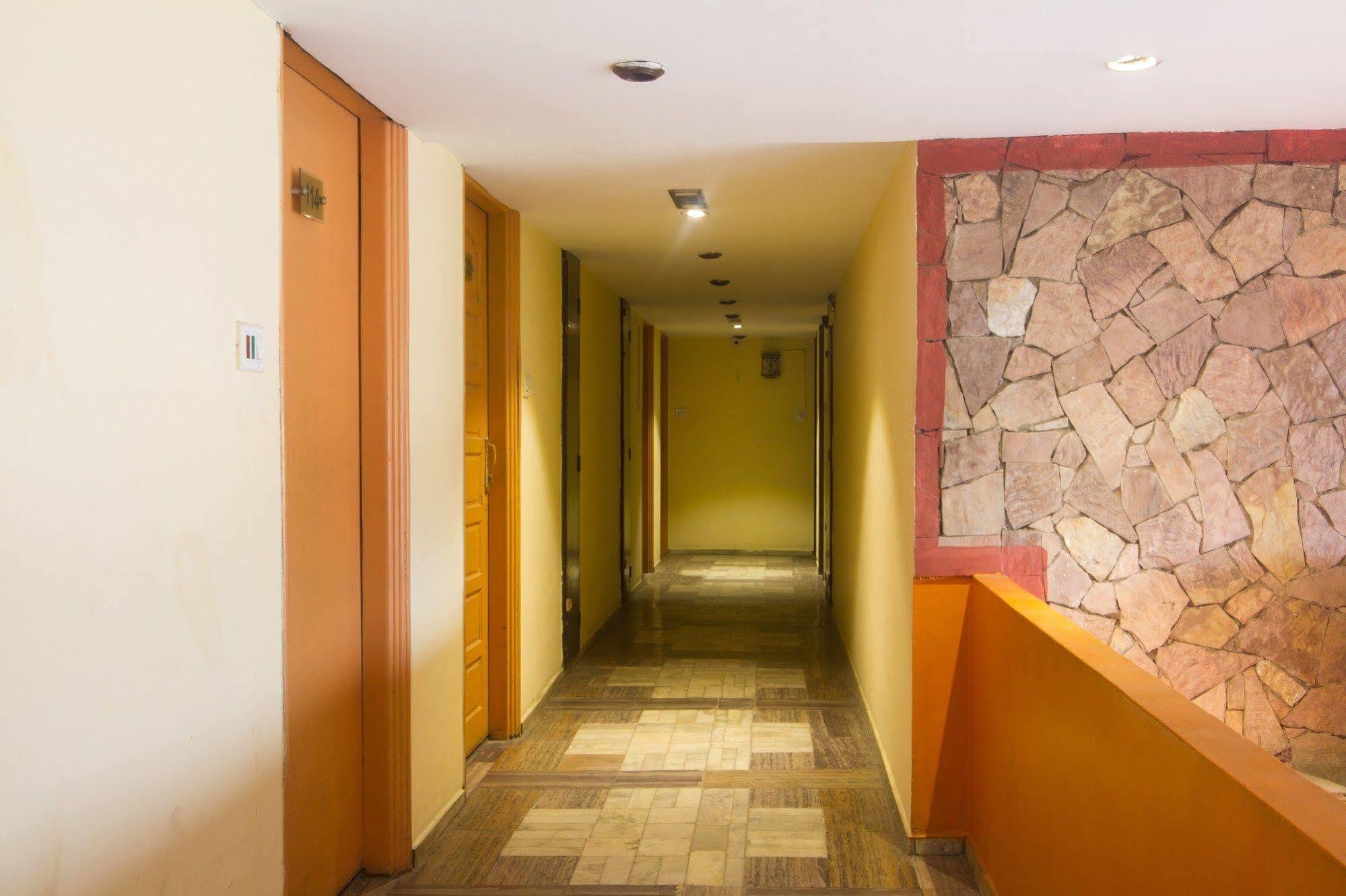Fabhotel Khems Shoram Palace Road Ooty Exteriör bild